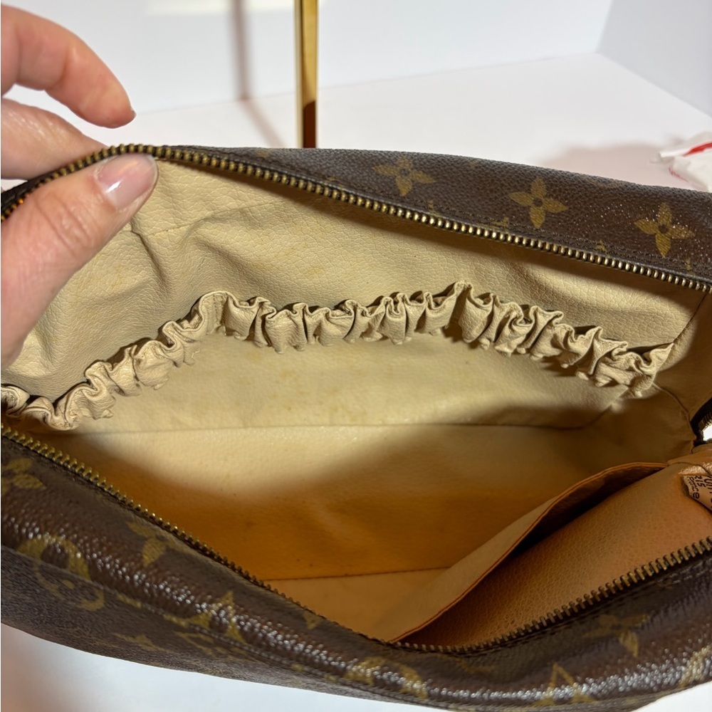 Louis Vuitton Trousse 28 Bag - Picture 10 of 10